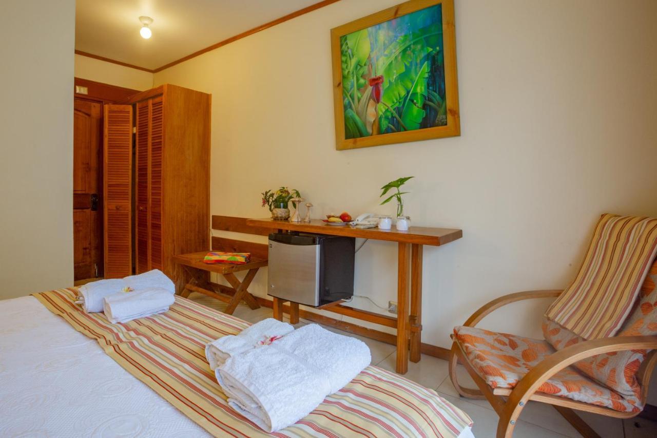 Hostal Uruhao Ханга Роа Екстериор снимка